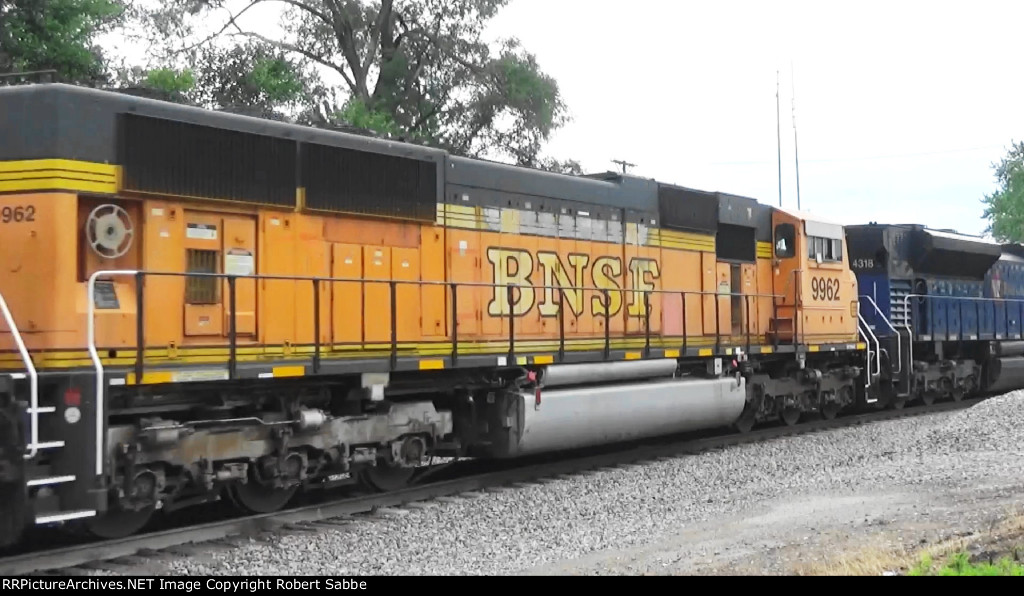 BNSF 9962